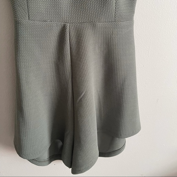 ✨ REVAMPED✨ Olive Waffle Romper - Picture 6 of 8